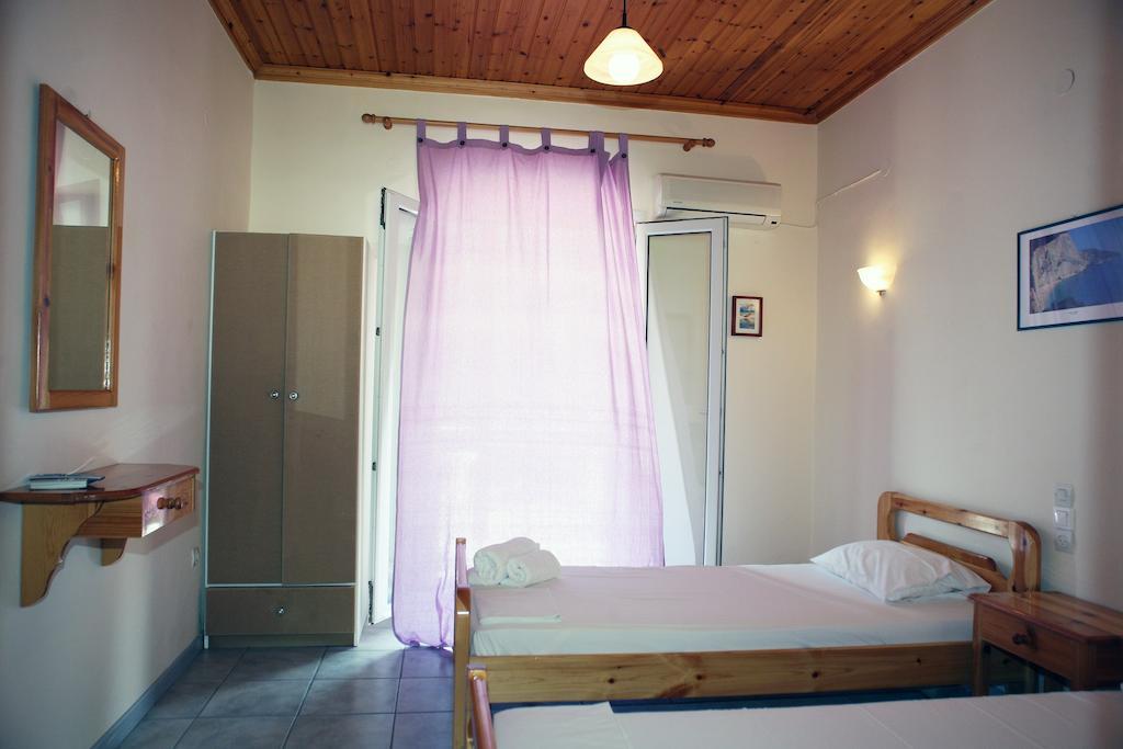 Marathes Studios Áyios Nikítas Chambre photo